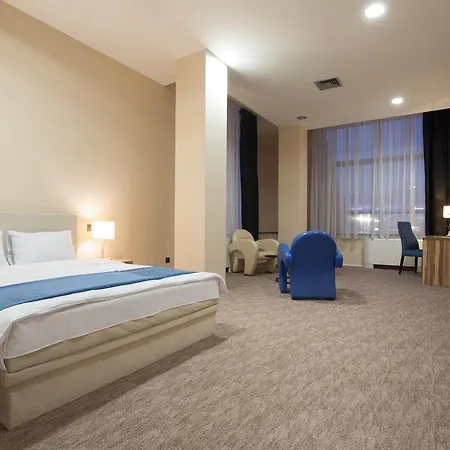 Hotel Admiral Arena Garni