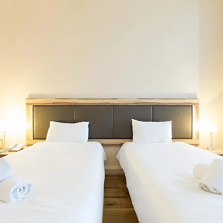 Hotel Admiral Arena Garni