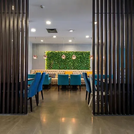 Ξενοδοχείο Hotel Admiral Arena Garni 4*