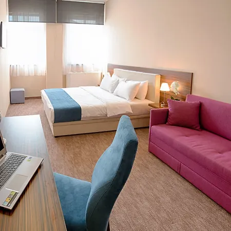 Hotel Admiral Arena Garni Ξενοδοχείο