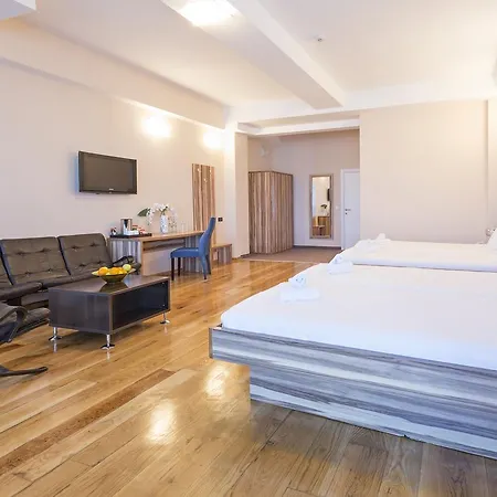 Hotel Admiral Arena Garni Βελιγράδι