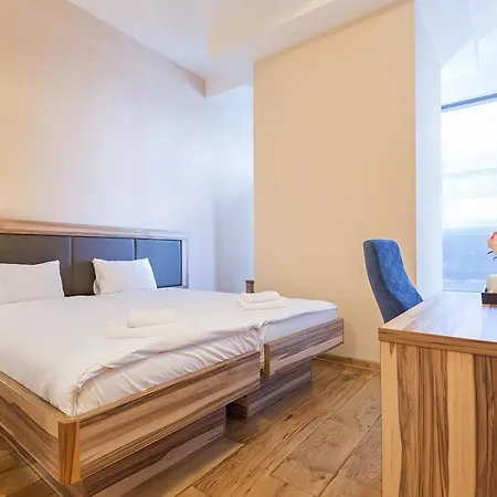 Admiral Arena Garni Hotel 4*