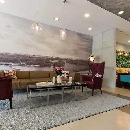 Hotel Admiral Arena Garni 4*