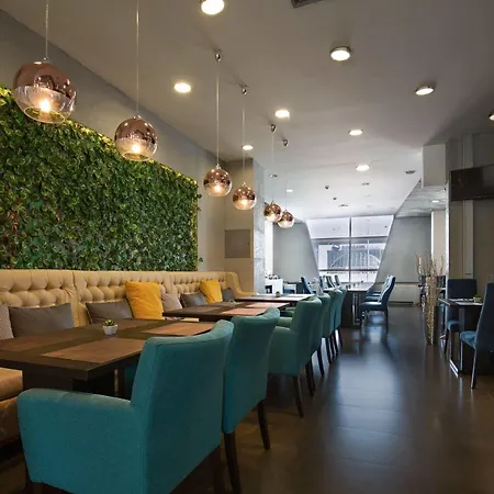 Admiral Arena Garni Hotel