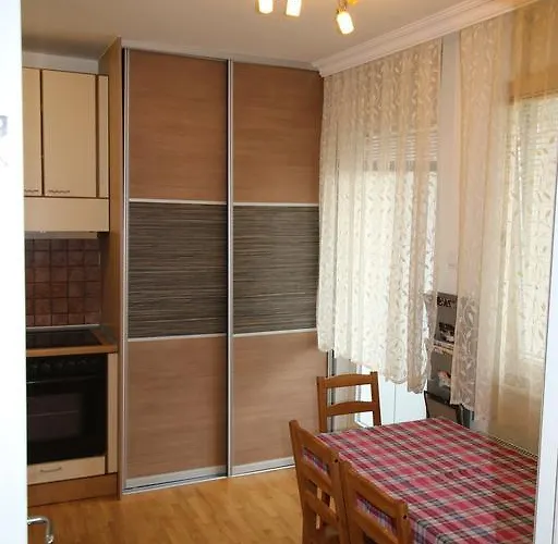 Admiral Arena Garni מלון 4*