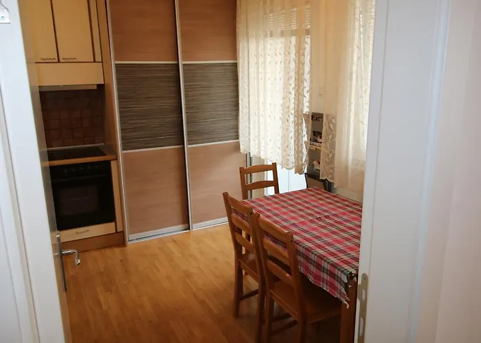 Admiral Arena Garni 4* בלגרד