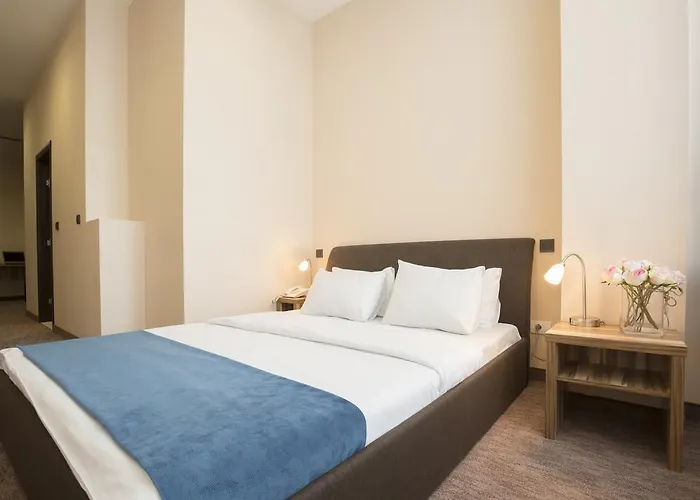 Admiral Arena Garni מלון 4*