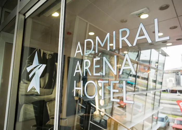 מלון Admiral Arena Garni 4*