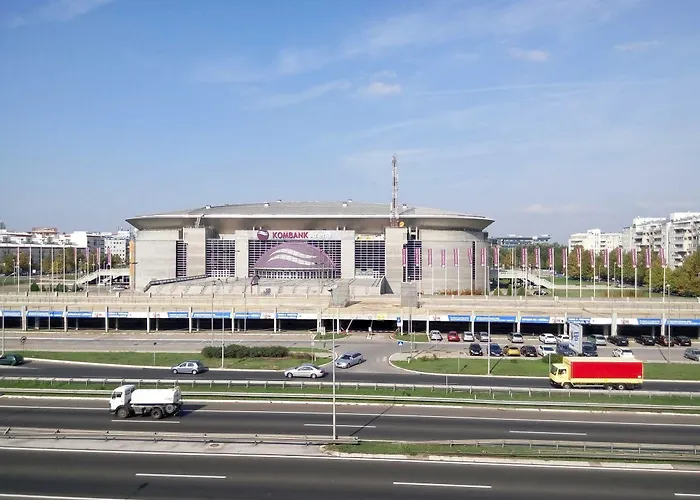 Admiral Arena Garni 4*